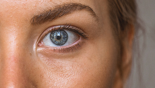 Как уплотнить кожу вокруг глаз
